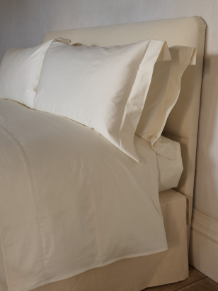 Oxford Pillowcase in Petal (Pair) Oxford Pillowcase in Petal (Pair)